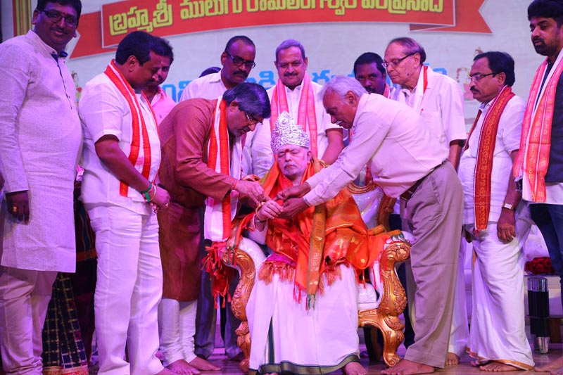 Sri Mulugu Ramalingeshwara Varaprasad Siddhanti was honoured with Jyotishyasastra Vignana Visharadha at Tummalapalli Kalakshetram, Vijayawada (222)